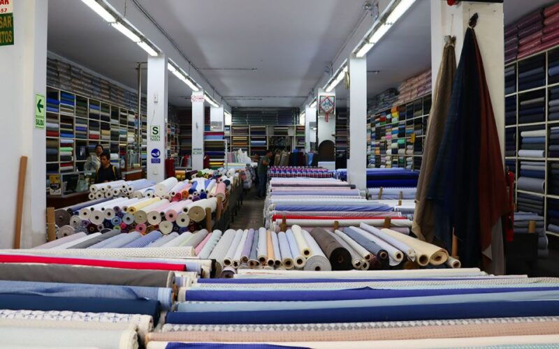 lima-bizarre-tour-in-gamarra-witches-market