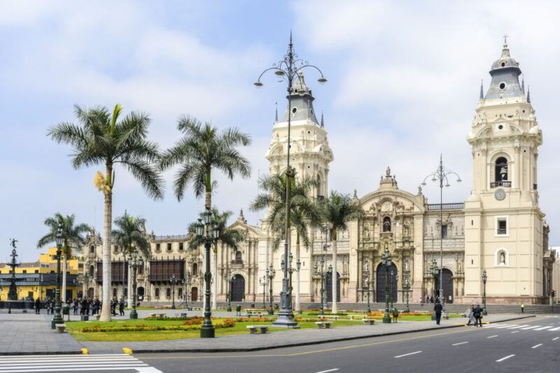 lima-flavors-and-tradition-walking-tour-with-food-tasting