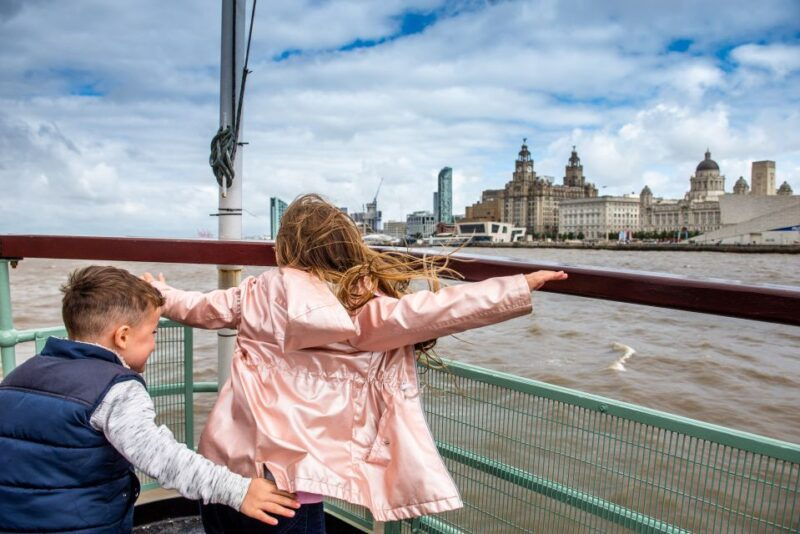 liverpool-river-cruise-and-hop-on-hop-off-bus-tour