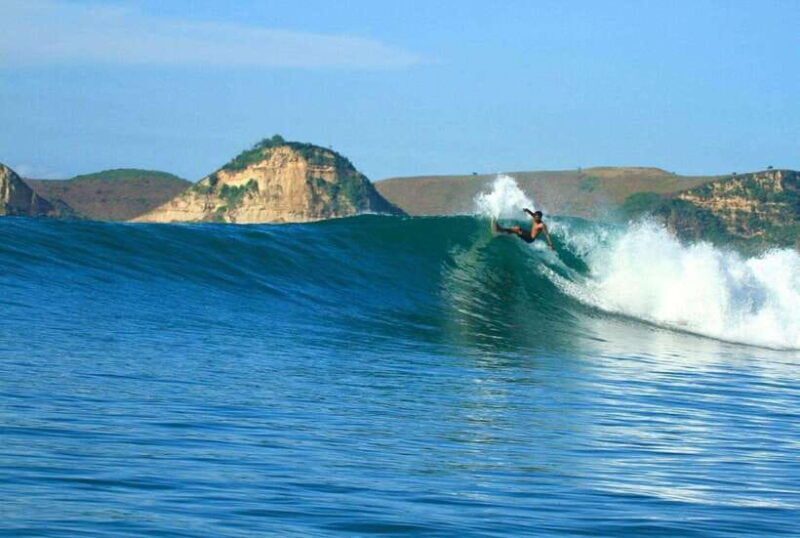 lombok-epic-exclusive-surfing-beaches-and-sunset-hills