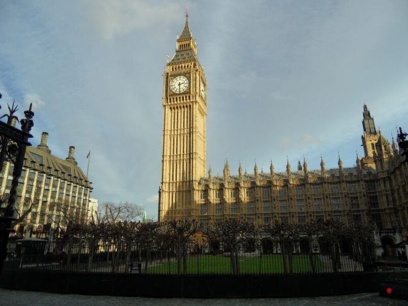 london-private-walking-tour-to-best-christmas-sites