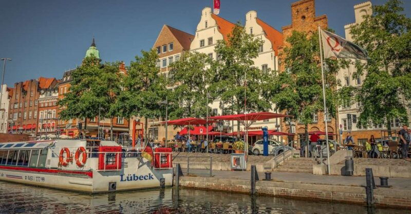 lubeck-private-historical-and-architectural-walking-tour