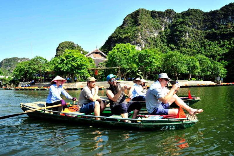 luxury-day-tour-bai-dinh-trang-an-mua-cave