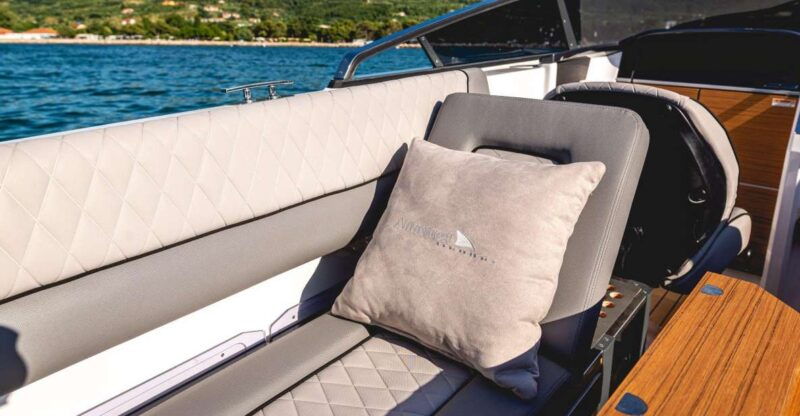 luxury-sunset-on-lake-como-1-hour-experience-with-view
