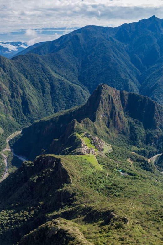 machu-picchu-and-machu-picchu-mountain-2