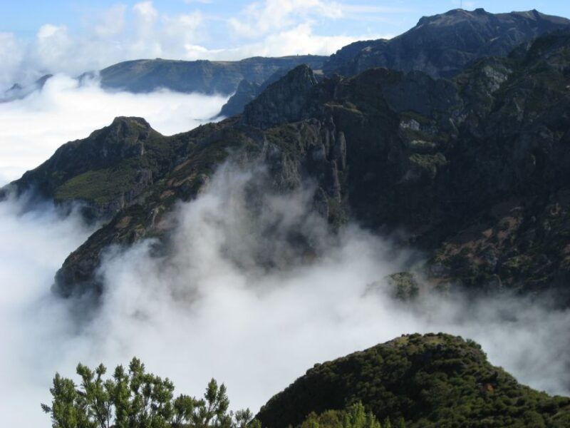 madeira-full-day-pico-ruivo-achada-do-teixeira-walk