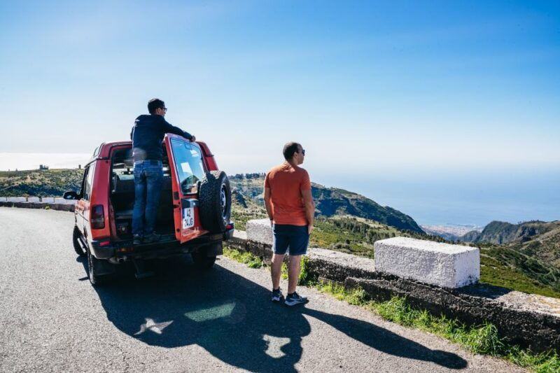 madeira-half-day-pico-arieiro-jeep-tour