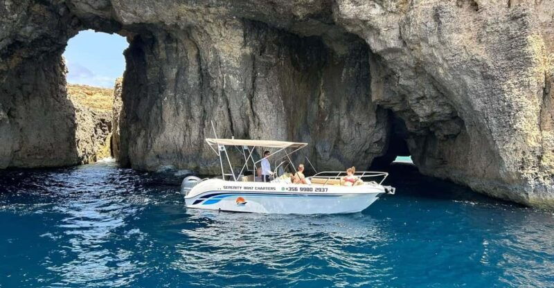 malta-gozocominocrystal-bluelagooncaves-private-boat-trip