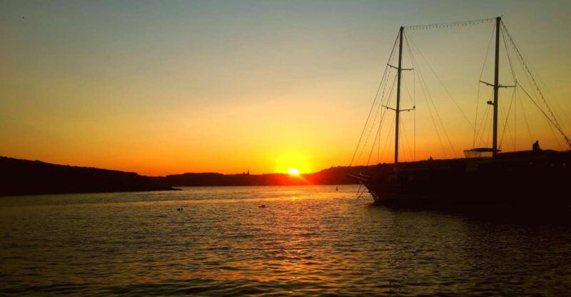 malta-private-sunset-boat-trip-to-comino-and-blue-lagoon