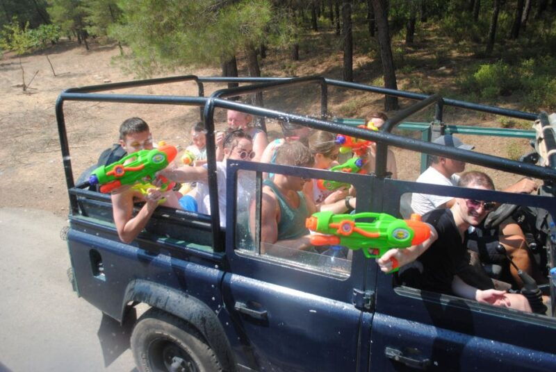 marmaris-jeep-safari-water-fight-colour-and-foam-party