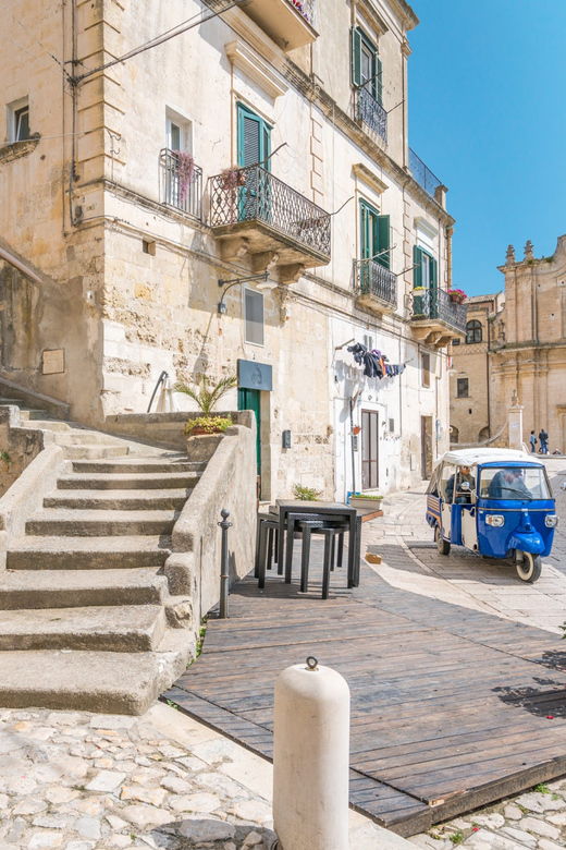 matera-city-center-and-murgia-park-porter-tuk-tuk-tour