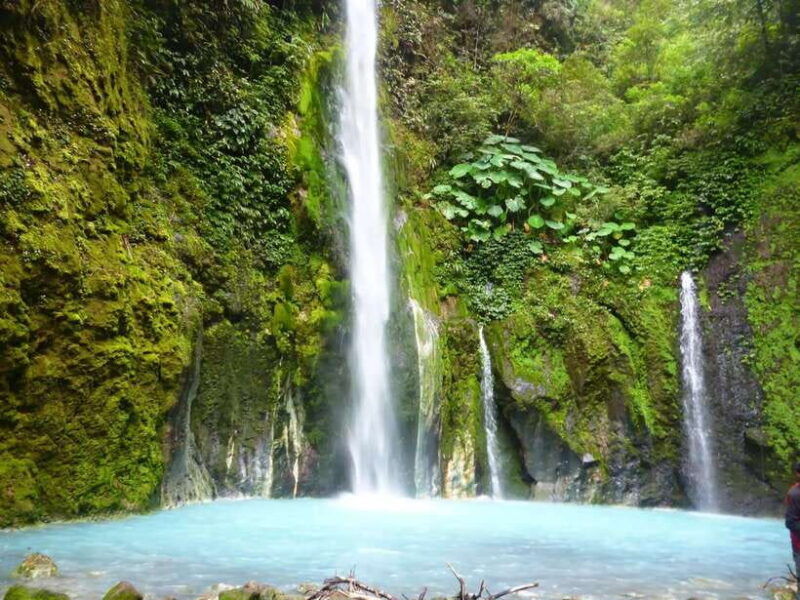 medan-berastagi-tours-with-private-car-driver