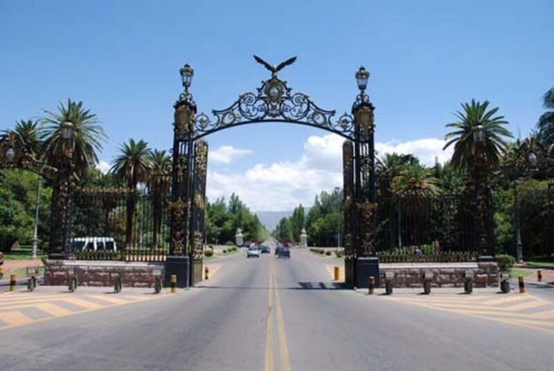 mendoza-half-day-sightseeing-city-tour