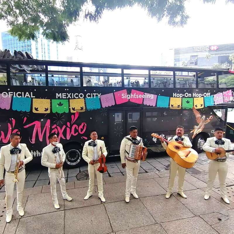 mexico-city-mariachi-night-tour-in-a-panoramic-bus