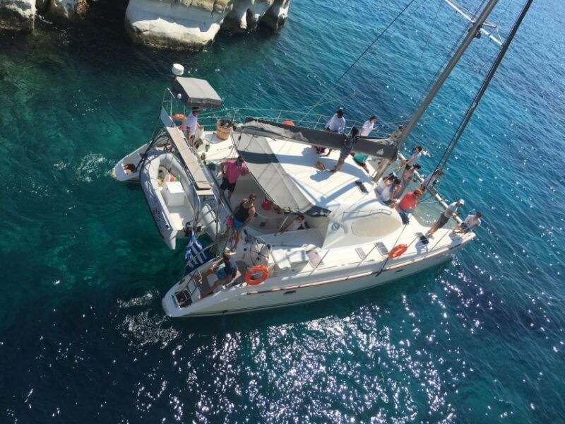 milos-full-day-catamaran-cruise-to-poliegos-and-kleftiko