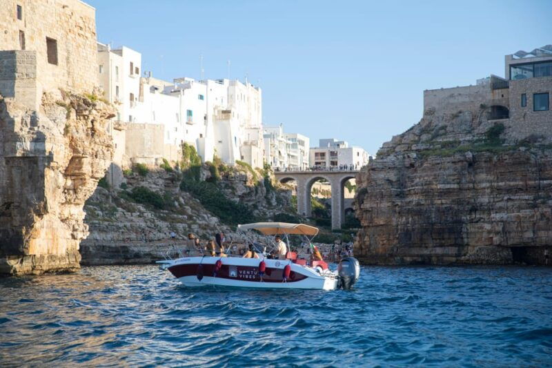 monopoli-private-boat-tour-with-aperitif-and-champagne