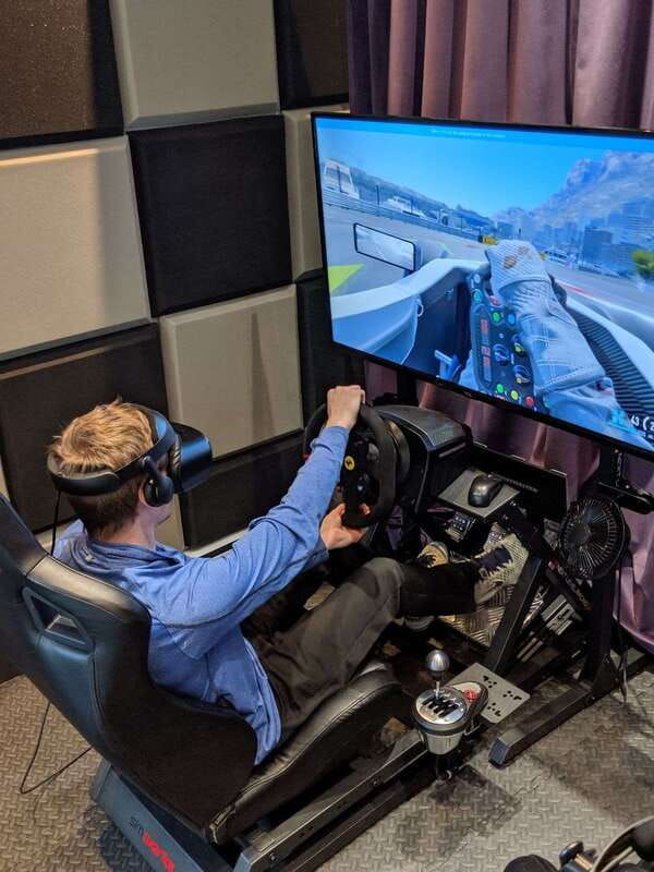 mont-tremblant-virtual-reality-car-racing-30-mins