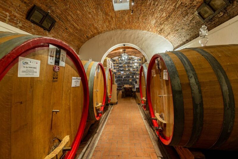 montepulciano-guided-winery-tour-with-tasting-appetizers