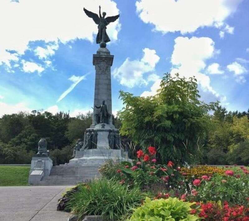 montreal-downtown-underground-walking-tour-with-a-guide