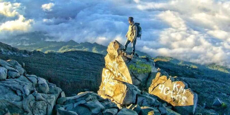 mount-agung-private-sunrise-hike-with-summit-breakfast