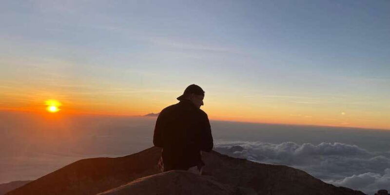 mount-agung-sunrise-summit-trekking