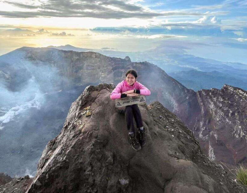 mount-agung-sunrise-tour-highest-peak-adventure-3142m