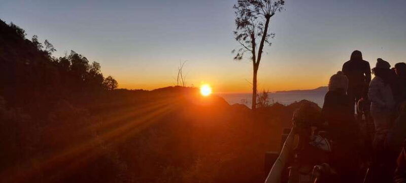 mount-bromo-sunrise-and-ijens-blue-fire-from-surabaya-3d2n
