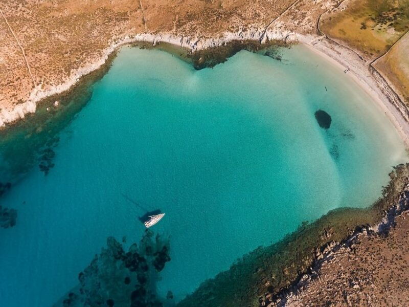 mykonos-catamaran-cruise-with-lunch-drinks-and-transfer