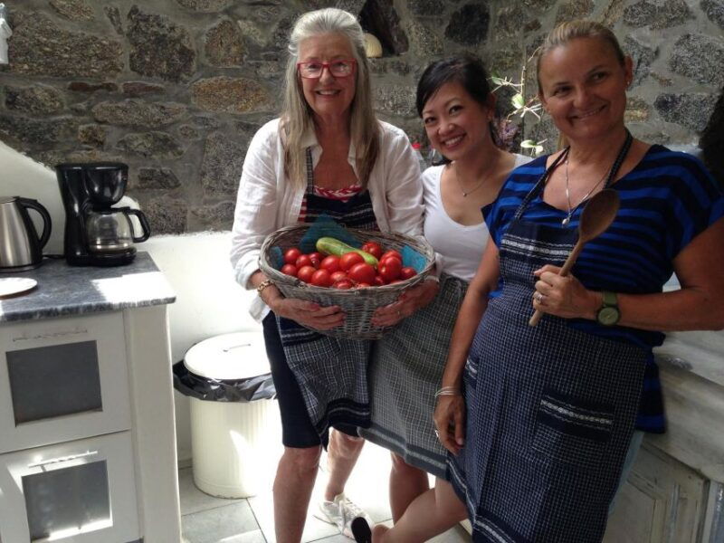 mykonos-cooking-class-with-food-and-wine
