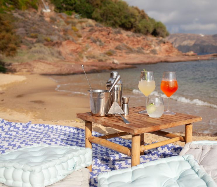 mykonos-sunset-cocktail-making-class-on-a-secluded-beach