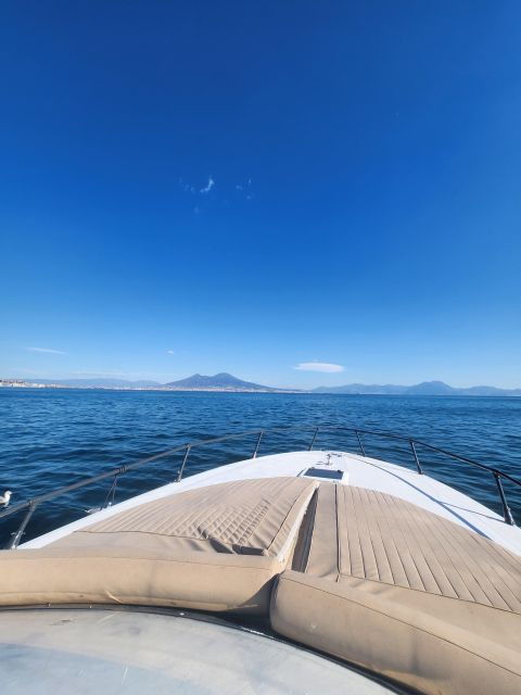 naples-city-boat-tour-with-aperitif