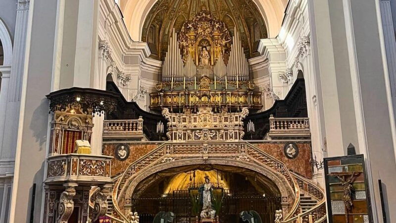 naples-health-tour-among-ancient-catacombs-and-folklore