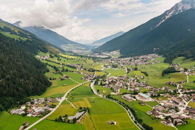 neustift-in-stubaital-tandem-paragliding-flight