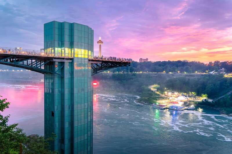 niagara-falls-canadian-and-american-deluxe-day-tour-2