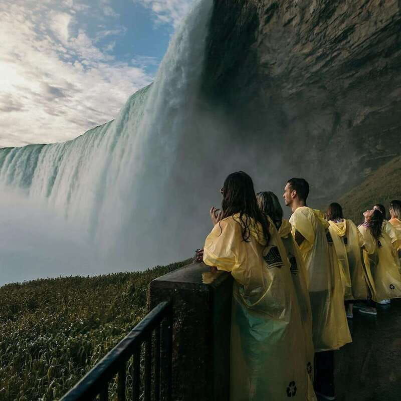 niagara-falls-tour-from-toronto-with-optional-boat-cruise-2