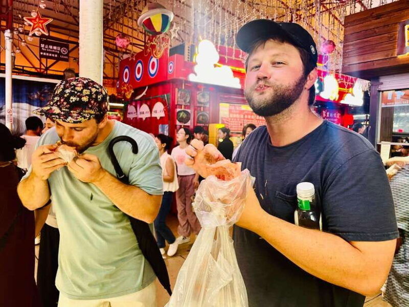 night-market-haggling-adventure-with-an-english-guide
