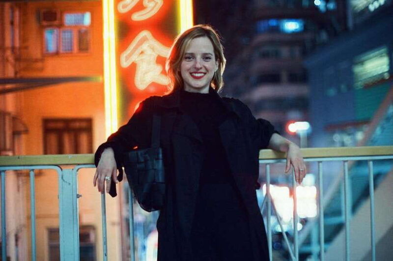 night-photoshoot-in-hong-kong-cinematic-moody-personal