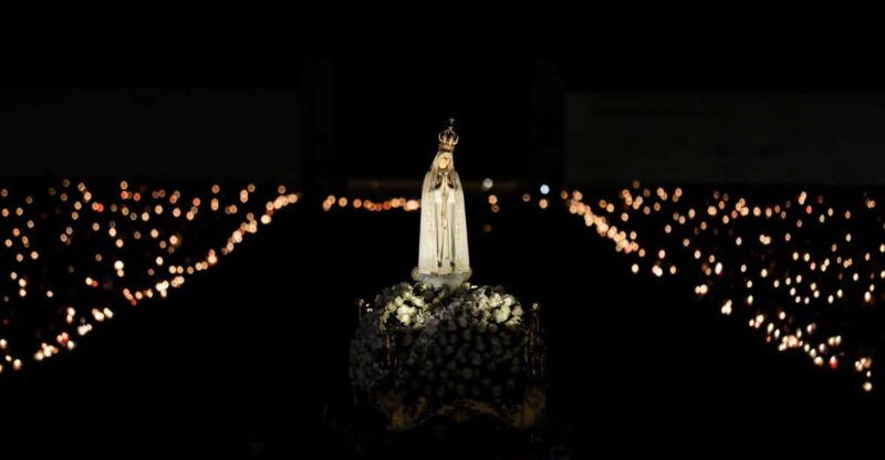 night-trip-to-fatima-candlelight-procession