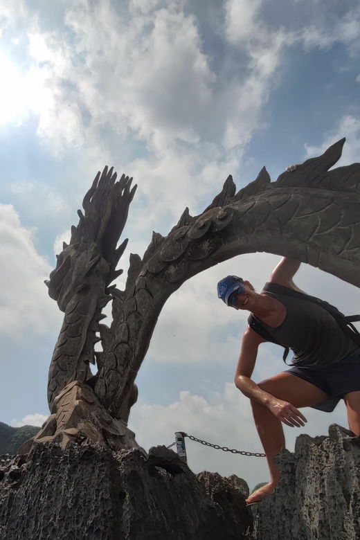 ninh-binh-day-trip-mua-cave-tam-coc-boating-hoa-lu