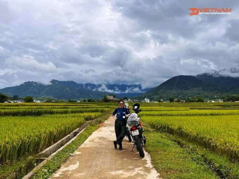 ninh-binhmotorbike-tour-countryside-visit-and-cooking-class-2