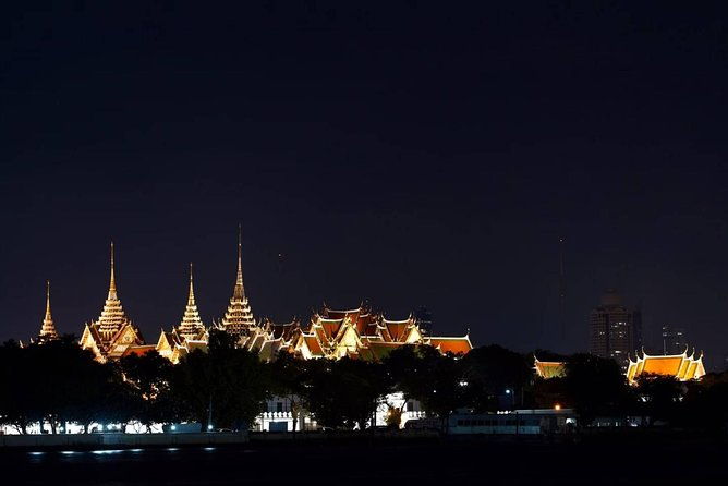 NR-02 KohRattanakosin old town cycling with Loha Prasat,The Giant Swing and more - Who Should Book This Tour?