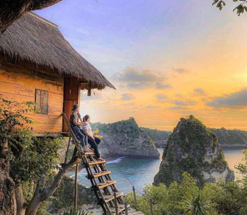 nusa-penida-local-driver-with-motorbike-as-guide