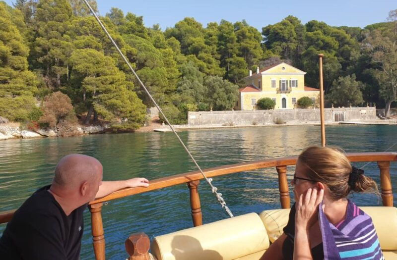 nydri-island-hopping-boat-cruise-with-lunch-and-drinks