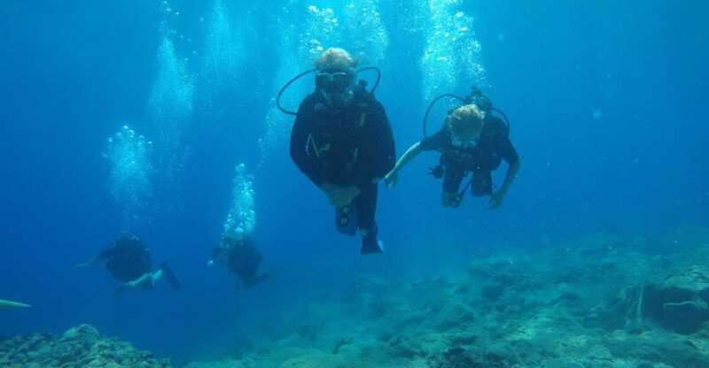 oia-2-guided-scuba-dives-off-santorini-for-certified-divers