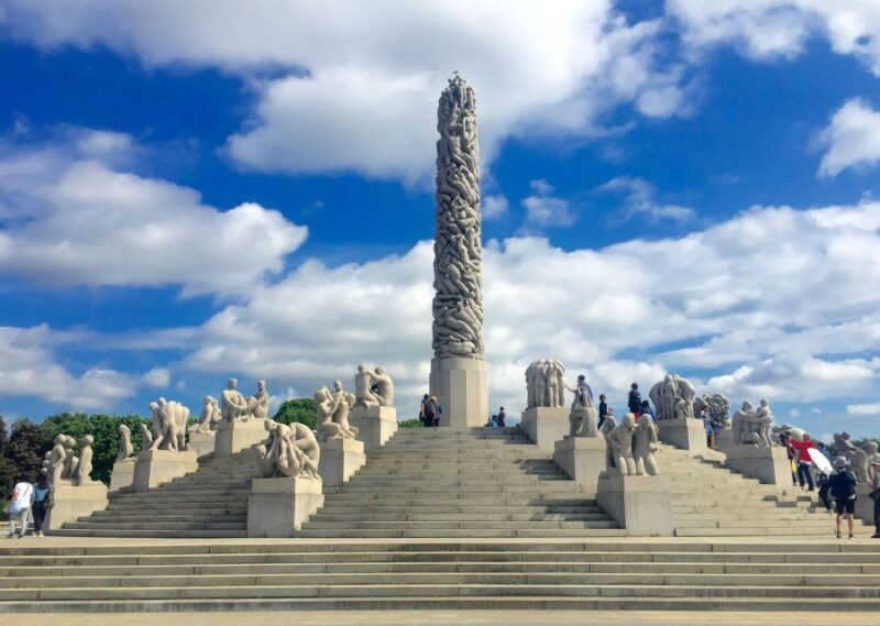 oslo-panoramic-view-and-sculpture-park-walk