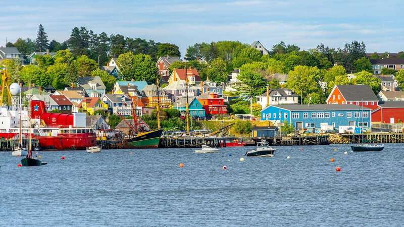 peggys-cove-queensland-beach-mahone-bay-lunenburg