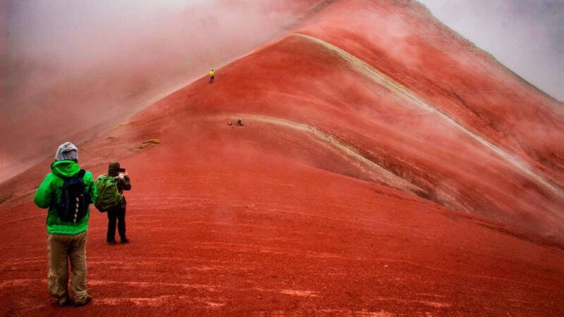 peru-rainbow-mountain-and-red-valley-view-point-tour