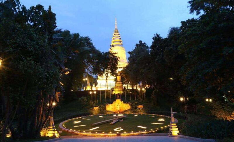 phnom-penh-9-exciting-spots-evening-tuk-tuk-tour