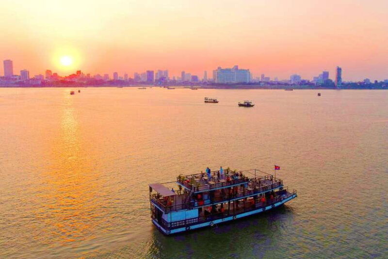 phnom-penh-sunset-cruise-with-unlimited-beer-fruit-platter