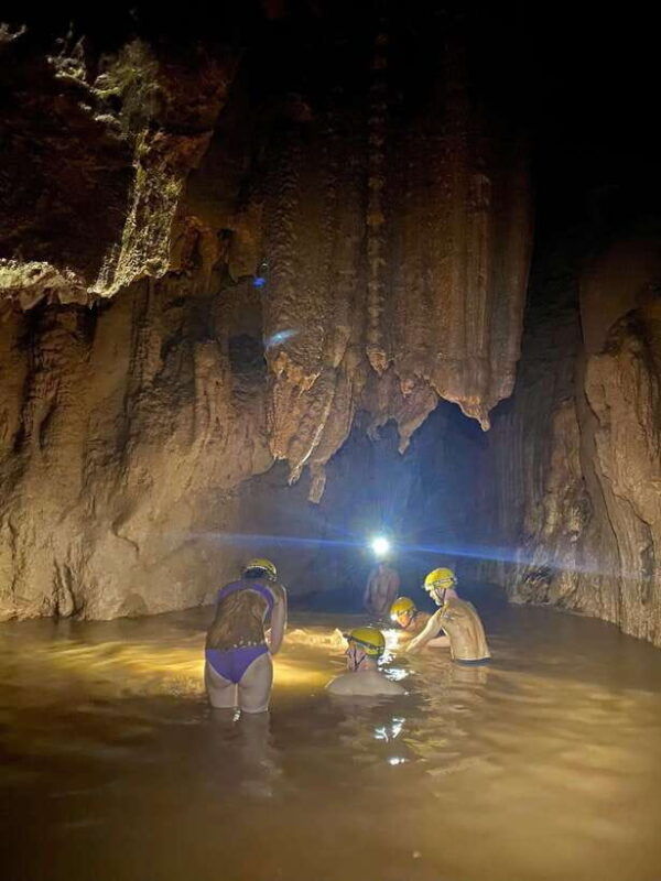 phong-nha-zipline-dark-cave-paradise-cave-exploration